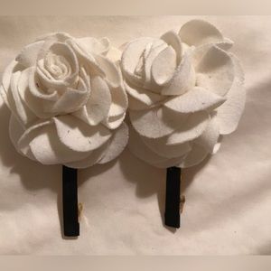 NWOT Tasha cotton floral hair clip duo.